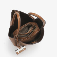 (Off-white) Premium Leather Shoulder Tote Bag for Women, Large Capacity Underarm Commuter Bag, Fashionable New Design Handbag