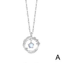 (A) Wreath Necklace Gentle Fairy Necklace Simple Gift