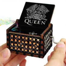 (QUEEN) Halloween Wooden Hand Crank Music Box, Spirited Away, Jurassic Park, Christmas Party Gift, Halloween Decoration Gift Wedding Decoration - PJ