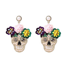 (4) Dazzling Zircon Encrusted Skull Earrings Fashionable Skull Earrings Jewelry with Glitter Detail for Halloween Event New Arrival