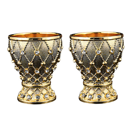 Schnapsglas aus Metall mit Kristallmuster,-Gold 2ST