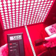 45 W:n ikääntymistä estävä 225 LED -terapiapaneeli, 660 nm, 850 nm:n lähi-infrapunaterapiavalo, neliö - Aespa