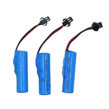 Conjunto de 3 baterias de lítio 14500 de 3,7 V com placa de proteção e conector SM para carrinhos de acrobacias de brinquedo.