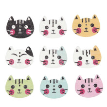 100 stuks kleurrijke houten knoopjes met 2 gaatjes in de vorm van een kat, geschikt voor naaien, scrapbooking en knutselprojecten.