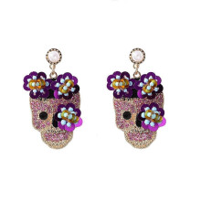 (1) Dazzling Zircon Encrusted Skull Earrings Fashionable Skull Earrings Jewelry with Glitter Detail for Halloween Event New Arrival