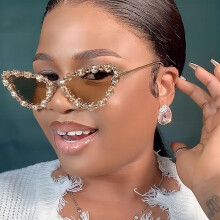 (C3) New cat-eye women's rhinestone sunglasses: luxurious metal-framed butterfly-style sunglasses, UV-protective sunglasses perfect for parties