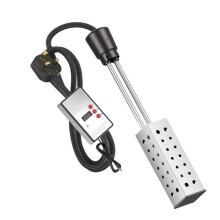 Dompelbare elektrische waterverwarmer voor draagbaar gebruik, temperatuurregeling en robuuste bescherming, direct warm water voor emmers en