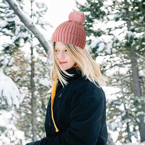 Conjunto de gorro, cachecol e luvas de inverno compatível com mulheres. Inclui gorro com pompom, cachecol longo, protetor de pescoço e luvas 1