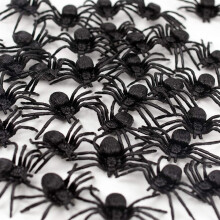 100 Pack Realistic Fake Spider Toys Plastic Spiders for Halloween Pranks and Party Decorations