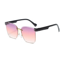(Style3)Stilvolle quadratische Sonnenbrille mit UV400-Schutz und PC-Gläsern für Spielen und Reisen