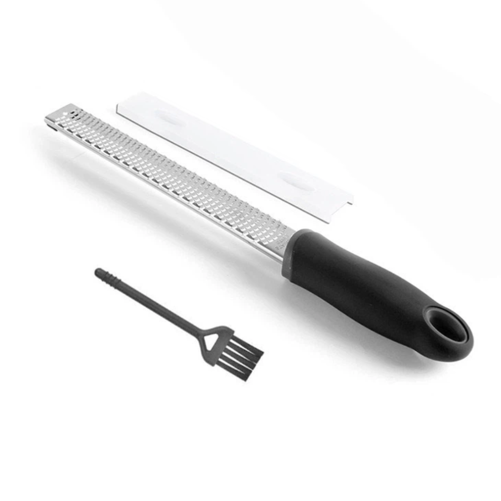 Microplane Zester and Grater for Citrus Fruits, Kitchen Tool for Fine Grating of Garlic and Chocolate