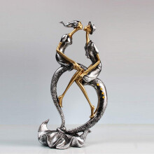 Couple Statues Romantic Resin Figurines Elegant Home Decor Wedding Gift Modern Table Sculpture