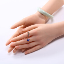 Lifelike Silicone Female Hand Model Pair for Jewelry Display and Photography with Flexible Pose