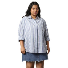 Camisa Feminina Oversized de Gola Larga 27