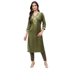 Rangriti Women'S Green Viscose Shantoon Embroidered Straight Kurta_36