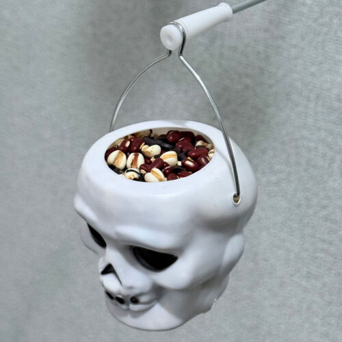 La mangeoire à oiseaux avec-Alimentation pour oiseaux Skull Spin 2