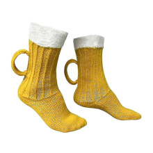 Bierkrug-Socken – Lustige gestrickte Bierkrug-Socken mit handgefertigtem Henkel – Originelles Geschenk