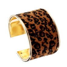 Bracelet manchette large imprimé léopard audacieux, ouverture-B