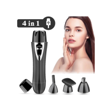 Rasoio elettrico – modello non specificato – ricaricabile tramite USB – 4 in 1 – lame in acciaio ino