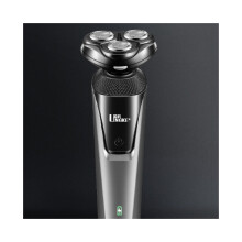 Rasoio all-wash a tripla lama con funzione di ricarica USB