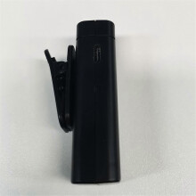 Sistema de monitoramento intra-auricular sem fio UHF com receptor de modulação giratória de 90 e emparelhamento automático com o monitor.