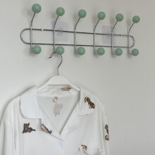 Wall Mounted Coat Rack with Wooden Hooks, Decorative Iron Wall Hooks for Entryway, Space‑Saving Design