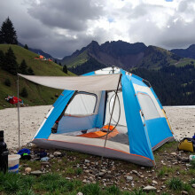 Camping Tent for 2 to 4 Person, Waterproof Windproof Dome Tent with Instant Setup and Carry Bag