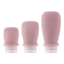 Lekvrije, navulbare knijpflesjes voor vloeibare shampoos en toiletartikelen.
