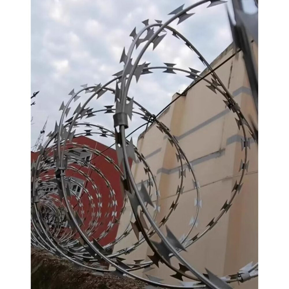 10M Galvanized Razor Wire Roll For Garden And Farm Fence, Silver Barbed Wire For Security Wall 9771547865247