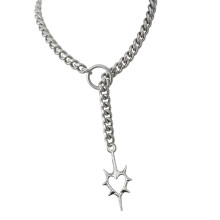 Stilvolle hohle Spikes-Herz-O-Ring-Halsketten-Halskette, Schmuck