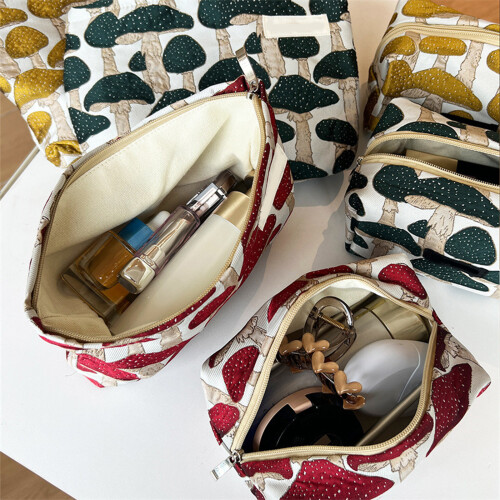 Practical Travel Cosmetic Organizer With Mushroom Pattern-Red A 2