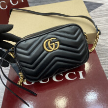 Gucci Embossed Leather Clutch 448065 18×12×3cm