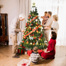 Árvore de Natal artificial com suporte de metal, 180 cm, material PVC