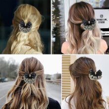 Barrette à cheveux robuste et extensible, élégante et ornée de perles et de cristaux, sublimez votre look avec cet accessoire polyvalent.