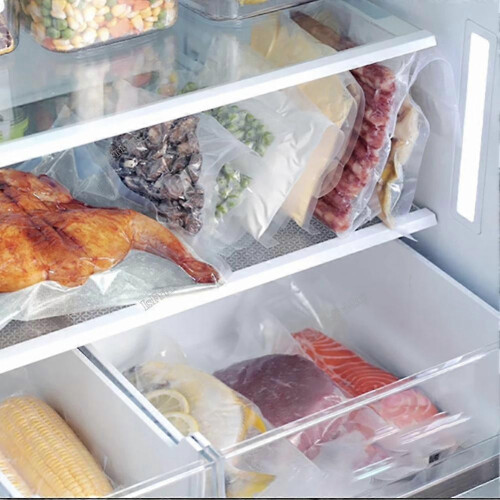 Mini Seladora a Vácuo 2 em 1: Seladora e Cortadora Automática de Alimentos, Compatível com Sacos Plásticos. 2