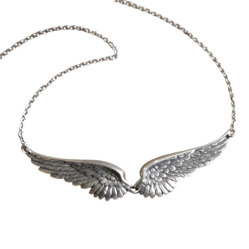 Stylish Angel Wing Charm Necklace Sturdy Alloy Statement