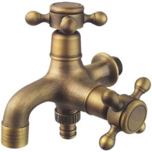 Outdoor faucet with double drain and ball valve