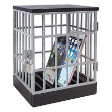 Estuche de almacenamiento seguro para teléfono celular con cierre metálico y sistema de seguridad antirrobo.