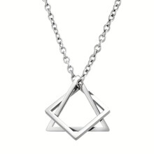 (A) Collana hip hop da uomo in acciaio al titanio con motivi geometrici.