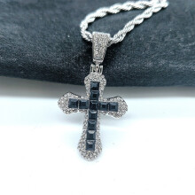 (Black) Collana con croce in zirconi e acciaio al titanio, catena per maglione resistente con diamanti