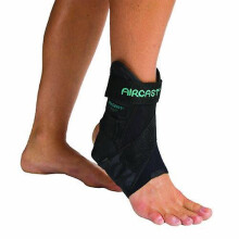 DJO Ankle Support AirSport Medium Hook and Loop Closure Male 7-1/2 to 11 / Female 9 to 12-1/2 Right Ankl, Count of 1 (Pack of 1)