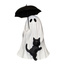 Sculpture gothique de chats fantomatiques et noirs d'halloween,