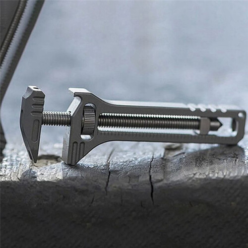 4pcs  Bottle Opener Wrench Rustproof Multi Tool Wrench Adjustable Pry Bar Portable Keychain Can Screwdriver Tip 1