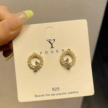 (Circle) Crystal Elk Earrings Women Christmas Deer Ear Stud Stylish Xmas Gift Girls