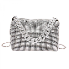 Sparkling rhinestone evening clutch with chain, women's shoulder bag, casual tote bag, suitable for balls and banquets, silver.