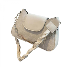 Large capacity shoulder bag, fashionable handbag, embossed underarm bag, retro underarm bag, chain bag, women's shopping bag, off-white.