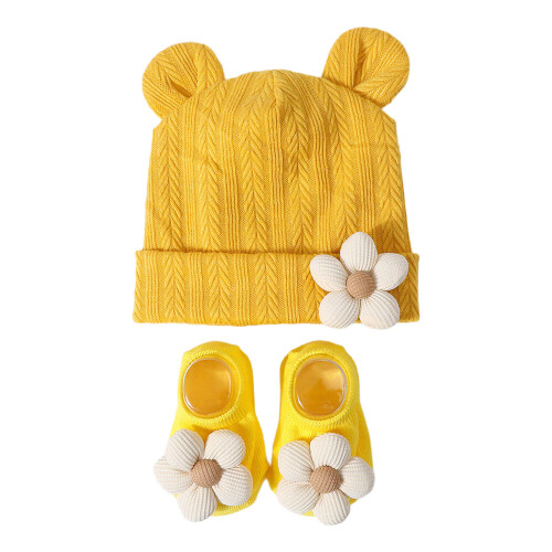 Baby Hat & Socks Set Warm Comfortable Stretchy Fabric-Yellow