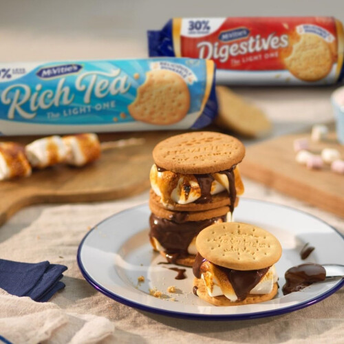 McVitie's Rich Tea Biscuits, The Light One, 30% Less Sugar, 300 g 2