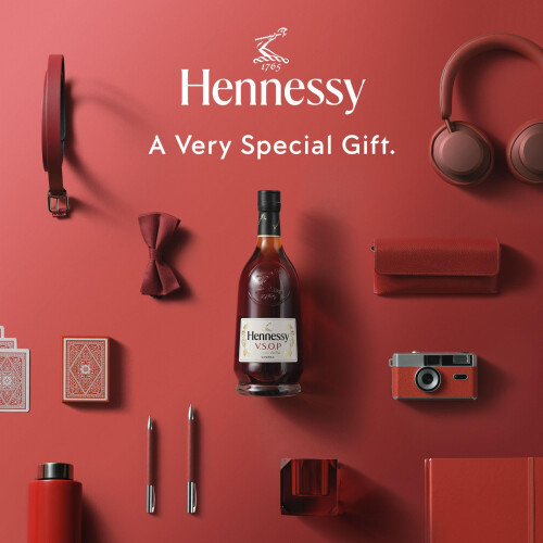 Hennessy Hennessy V.S.O.P Cognac, Gift Box, 70cl 2