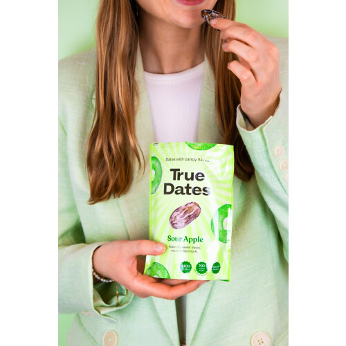 True Dates - Sour Apple | naturally flavored dates | Apple Flavor DE/EN | 100 g 2